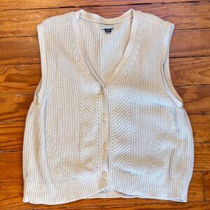 American Eagle Cream Cable Knit V-Neck Button Sweater Vest Cardigan in Off White